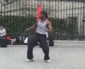 Incredibile street dancer a Parigi